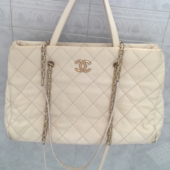 CHANEL Handbags - A STEAL Authentic Chanel Off-White Large Tote
